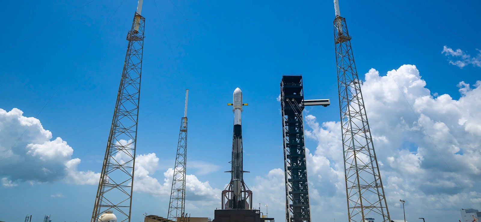 Falcon 9 en horizontal